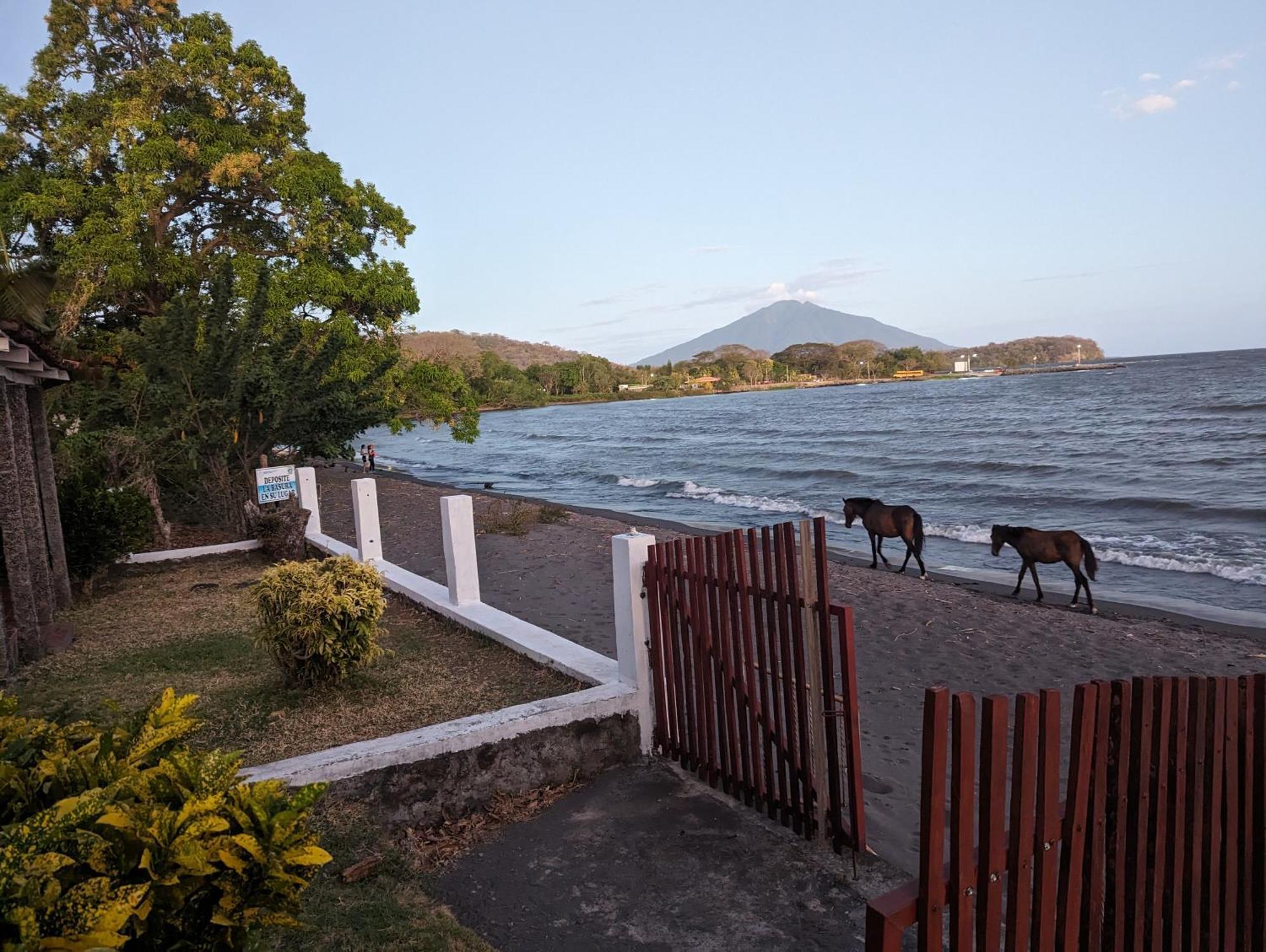 Hotel Playa Santa Martha Rivas Eksteriør billede